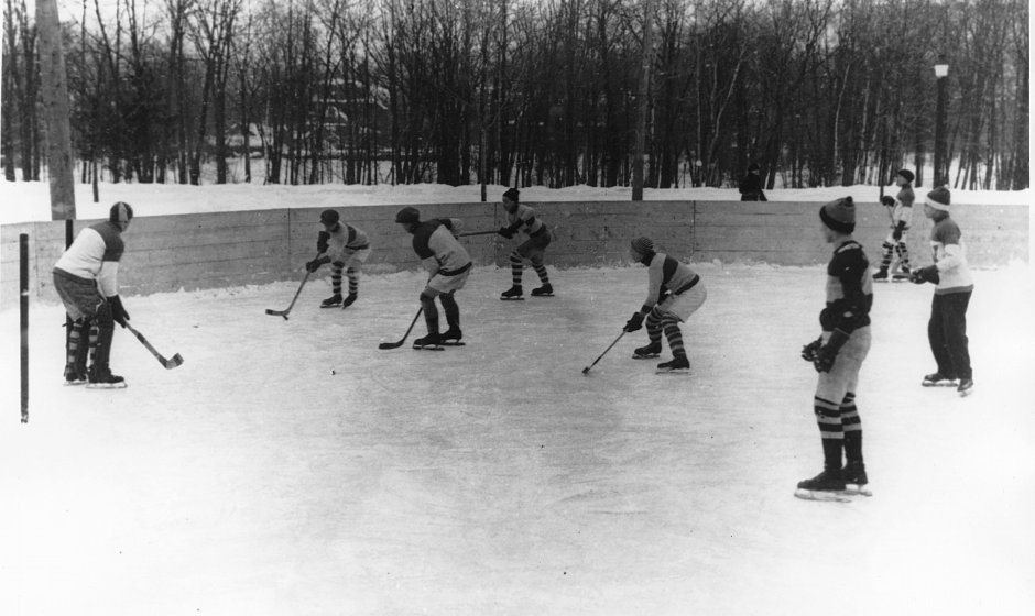Partie de hockey dans le Québec d'antan