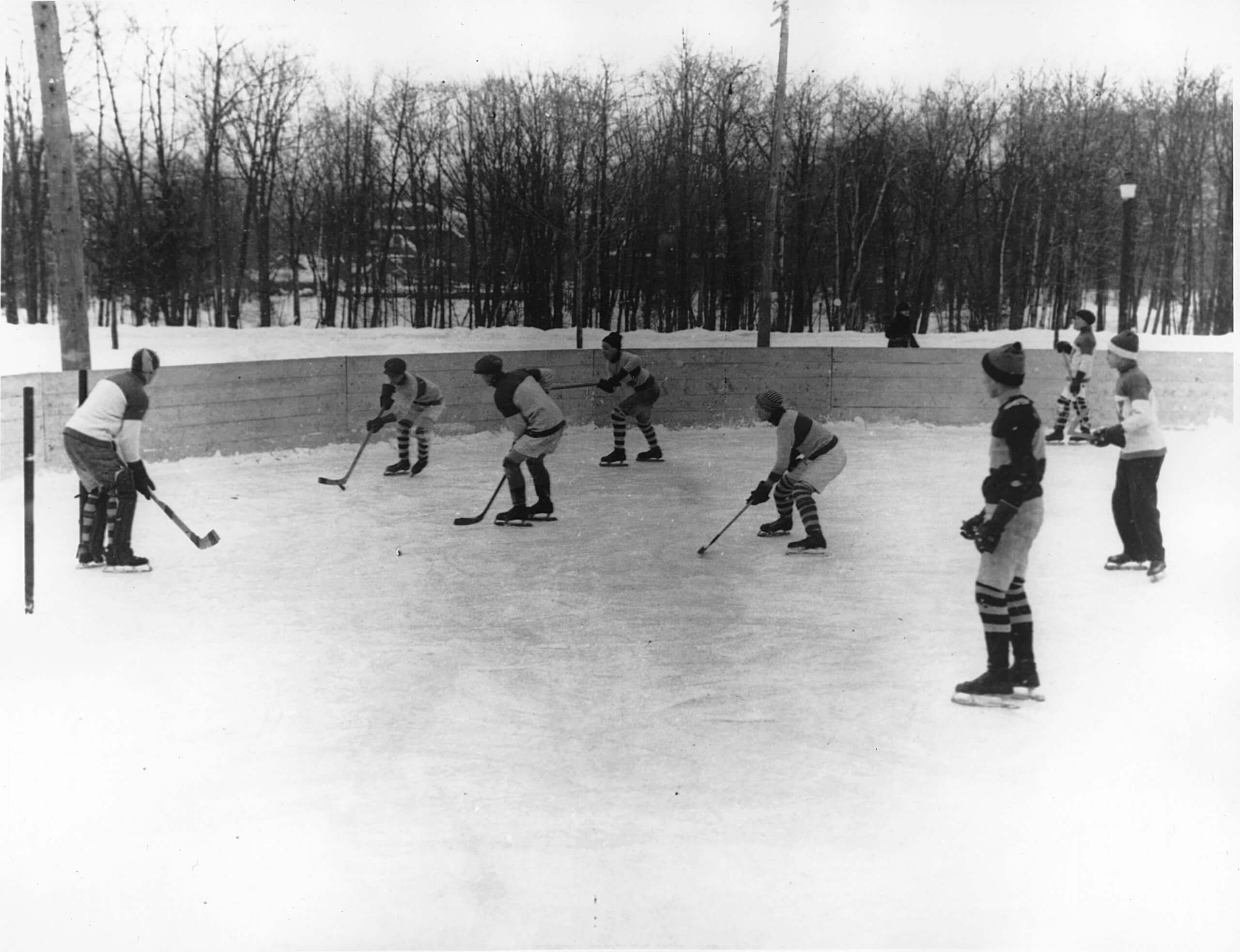 Partie de hockey dans le Québec d'antan