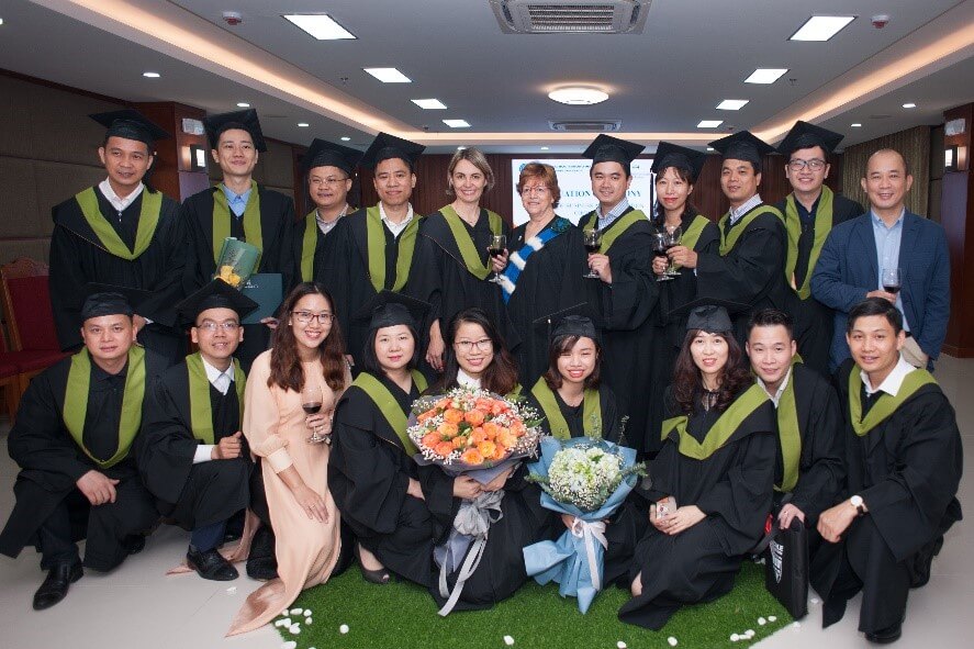 Nouvelle cohorte de 18 diplômés de l’UQTR au Vietnam