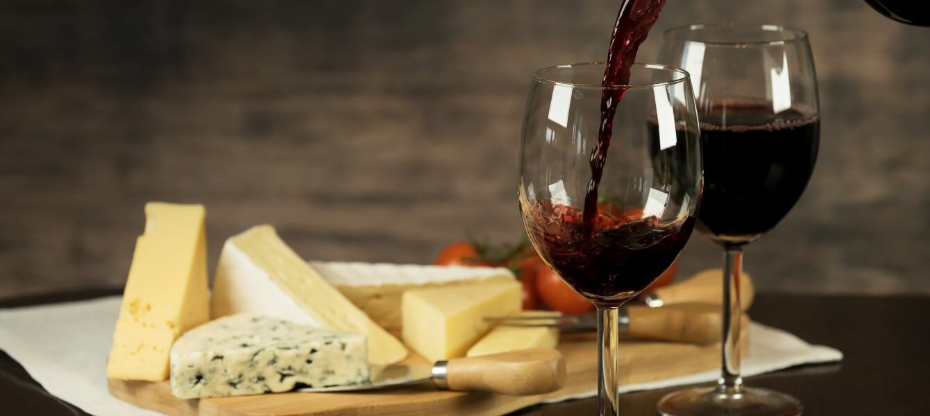 L’histoire marketing derrière votre prochain «vin et fromages»