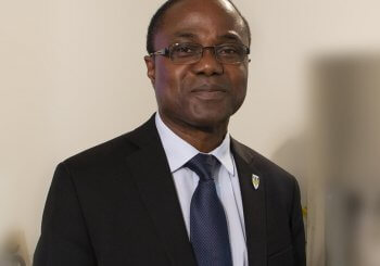 Une distinction prestigieuse pour le professeur Kodjo Agbossou