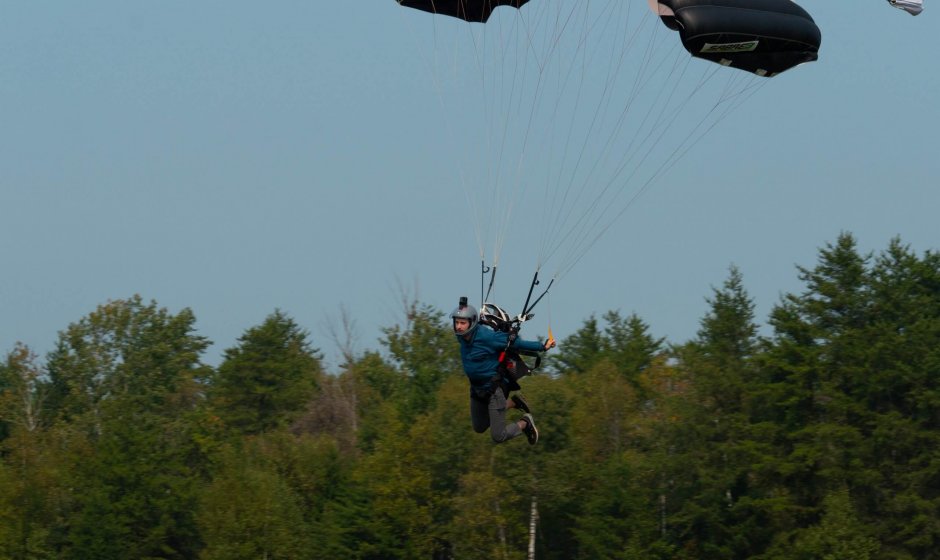 justin-beaurivage-parachute-atterrissage_2022