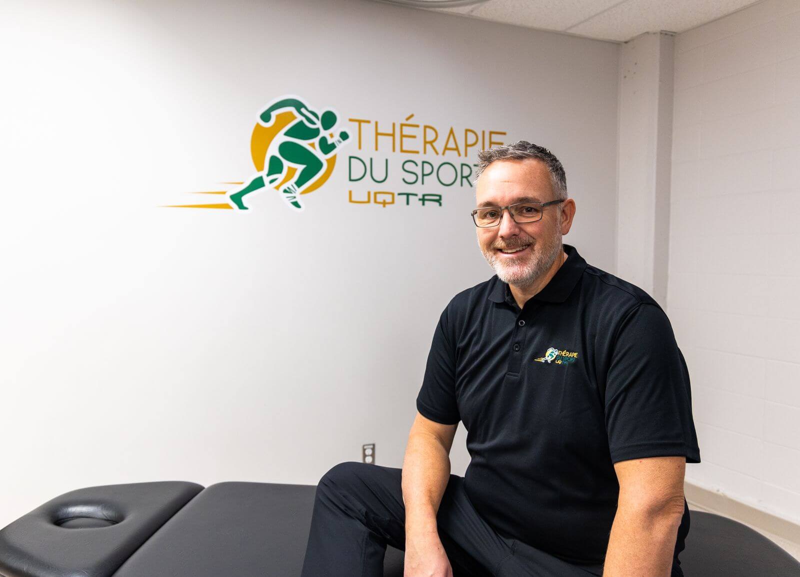 Le renommé thérapeute du sport Steve Bélanger se joint à l’équipe de l’UQTR