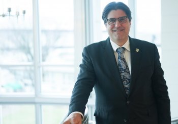 Québec officialise le renouvellement du recteur Blanchette
