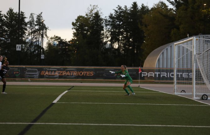 Les Patriotes s'inclinent lors de leur ouverture locale