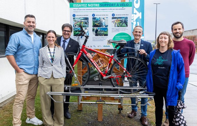 Transporter son vélo sans tracas dans les autobus de la STTR