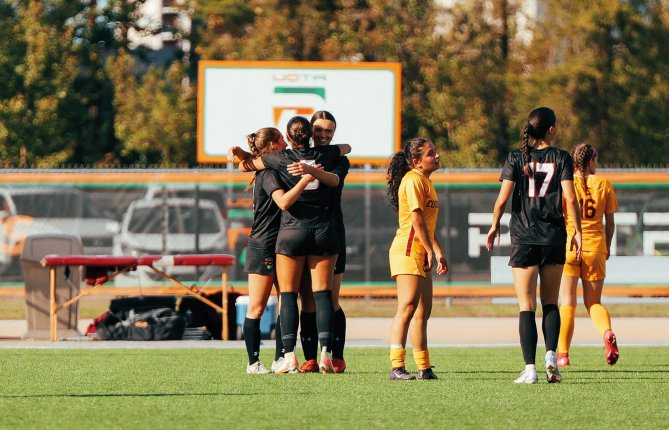 Victoire de 2-0 à la maison pour les Patriotes!