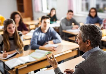 Enseigner les sciences humaines et sociales au secondaire : entre visées citoyennes et défis du quotidien