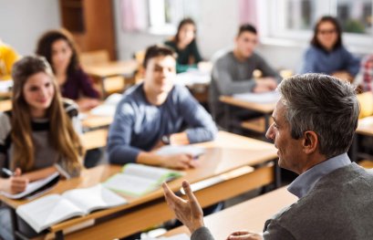 Enseigner les sciences humaines et sociales au secondaire : entre visées citoyennes et défis du quotidien