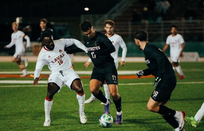 Les Patriotes s'inclinent 2-1 en demi-finale