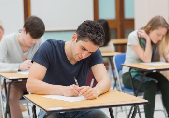 La clé pour réussir le TECFÉE : maitriser la compétence langagière