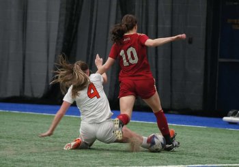 L'équipe féminine de soccer s'avoue vaincue en demi-finale
