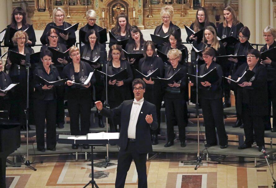 L'Ensemble vocal de l'UQTR lors d'une représentation à la chapelle du Séminaire Saint-Joseph de Trois-Rivières.