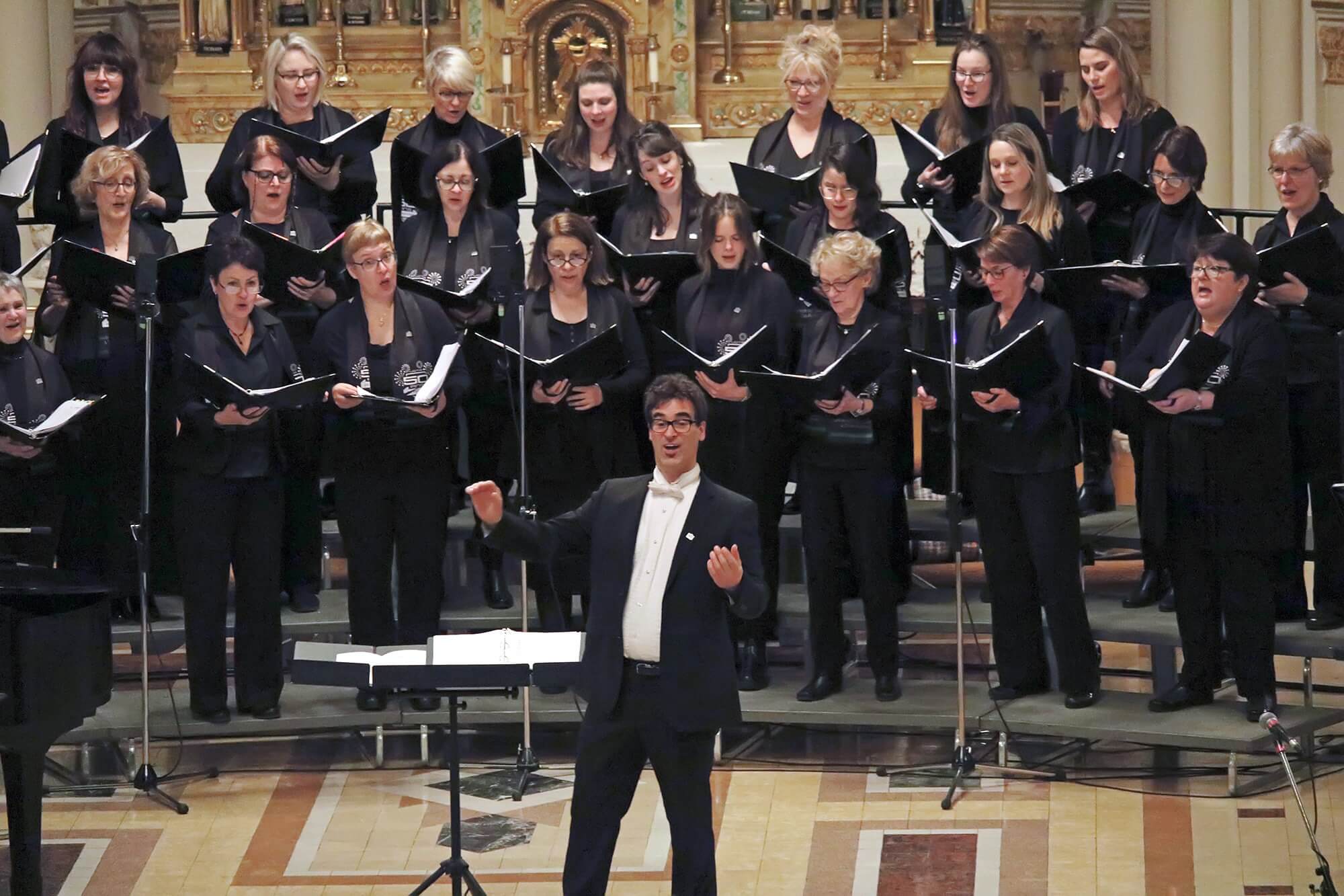 L'Ensemble vocal de l'UQTR lors d'une représentation à la chapelle du Séminaire Saint-Joseph de Trois-Rivières.