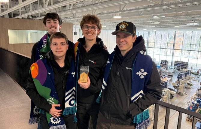 Compétition canadienne d’ingénierie : l’équipe de Conception sénior du campus de Drummondville décroche l’argent