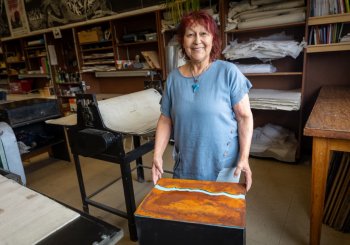 Gaëtane Voyer transforme la mémoire en œuvre d’art