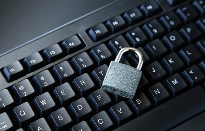 L'UQTR et la CCI3R unies pour renforcer la cybersécurité des organisations