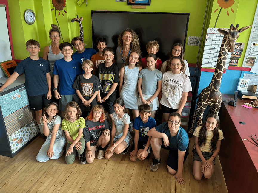 Quand l’écriture prend vie : une collaboration inspirante entre l’UQTR et l’École alternative Freinet
