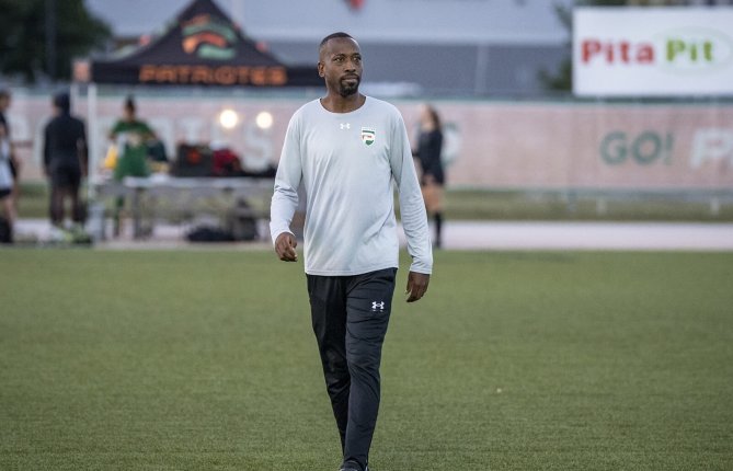 Quatre nouvelles joueuses se joignent à la formation de Durnick Jean!